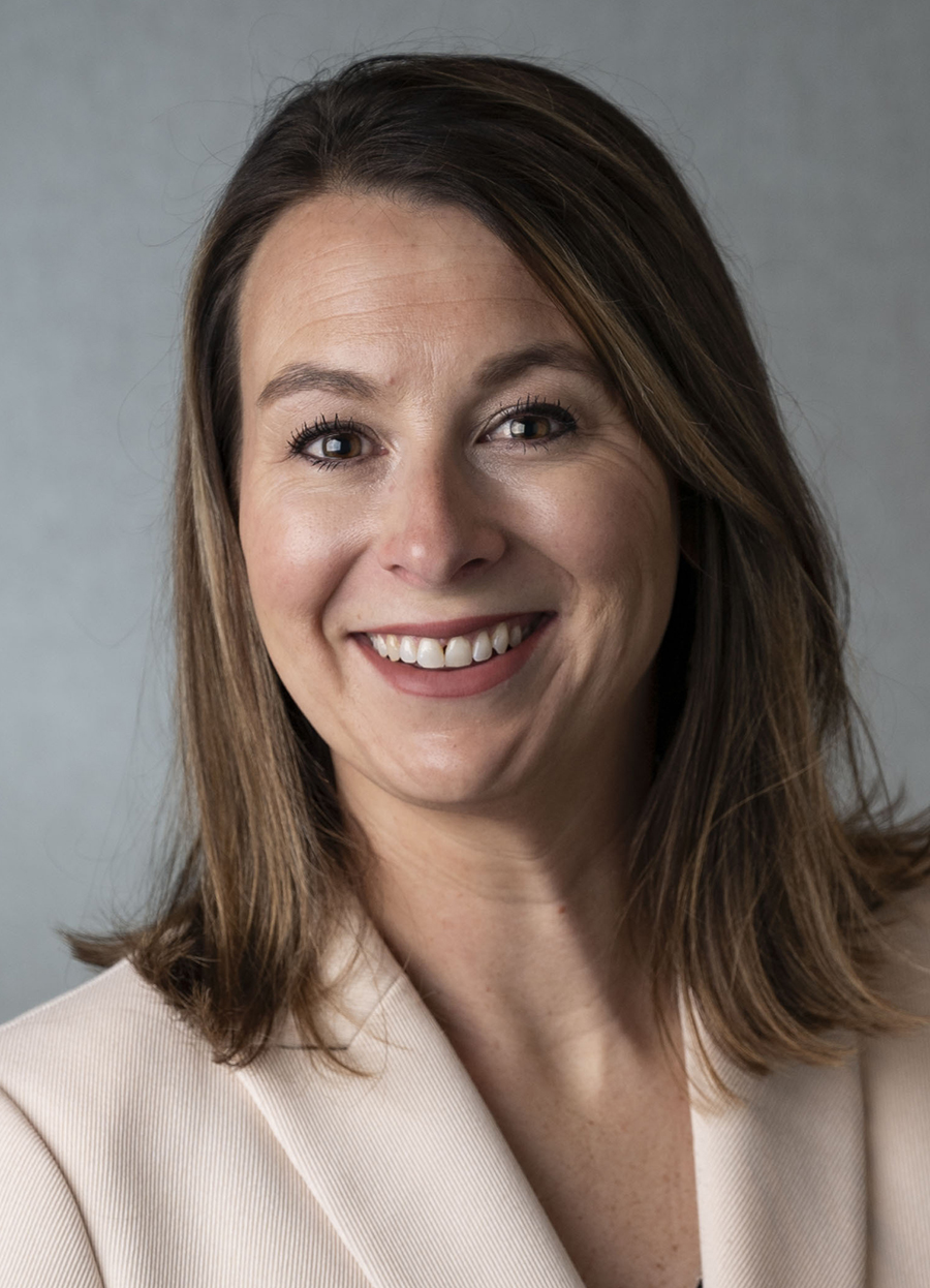 Karin Schaefer headshot